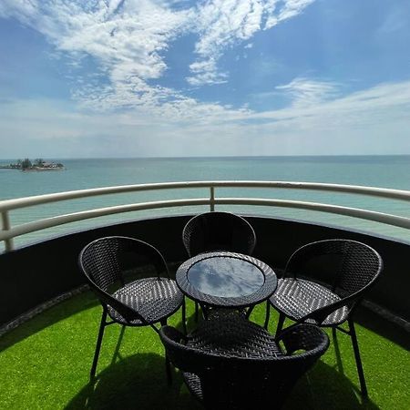 The Arena Tanjung Tuan Port Dickson Apartment Bagian luar foto